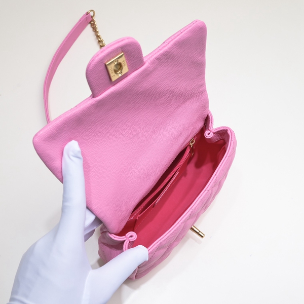 シャネルバッグ着用イメージ